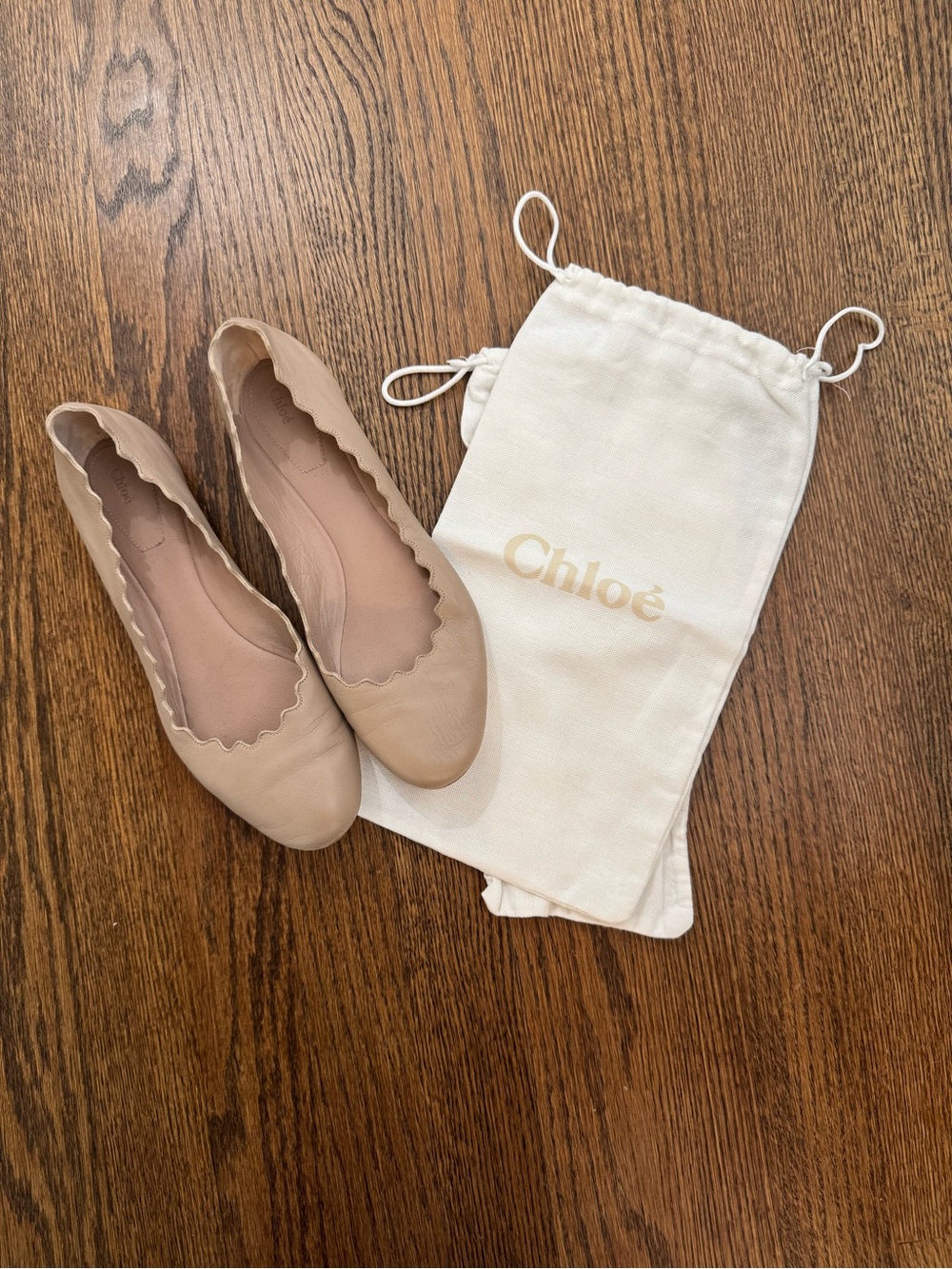 Chloé Nude Scalloped Leather Ballet Flats